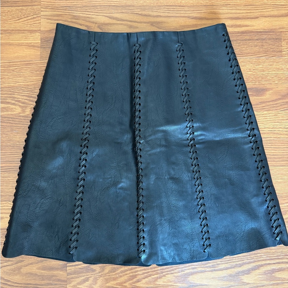 Bishop & Young Black Leather skirt size Large